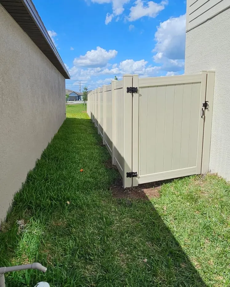 Installed fence detail, view 6